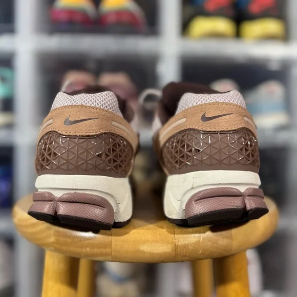 Nike Air Zoom Vomero 5 ‘Dusted Clay’ - Picture 2 of 5